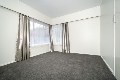 Photo of property in 4 Ayrton Street, Te Atatu South, Auckland, 0610