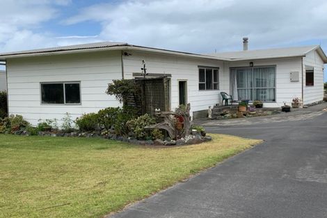 Photo of property in 4 Point Road, Mokau, 4376
