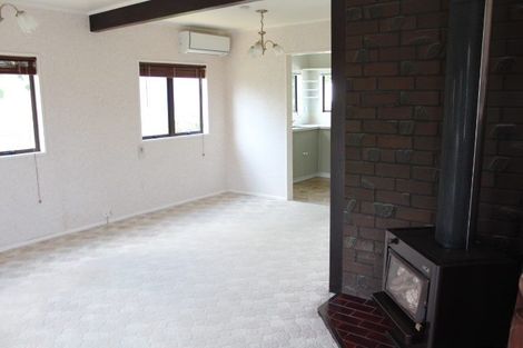 Photo of property in 2 Tarbett Road, Hillcrest, Hamilton, 3216