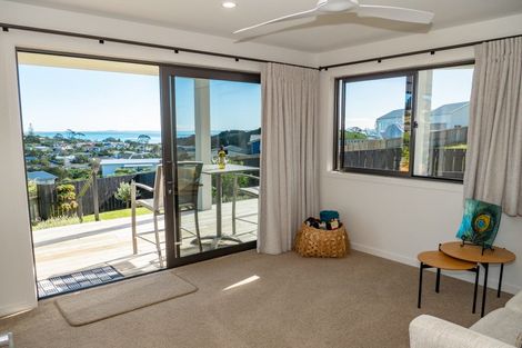 Photo of property in 4 Freyja Crescent, Coopers Beach, 0420