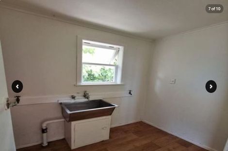 Photo of property in 3 Donovan Avenue, Massey, Auckland, 0614