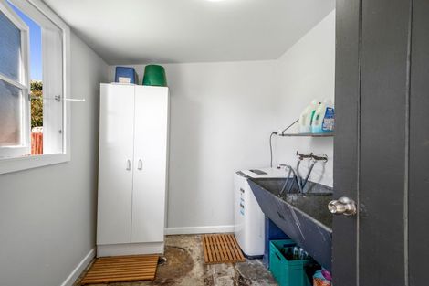 Photo of property in 18 Aotea Street, Castlecliff, Whanganui, 4501