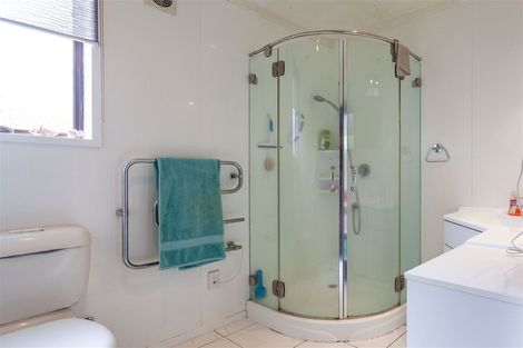 Photo of property in 2 Ridge Road, Tairua, 3508