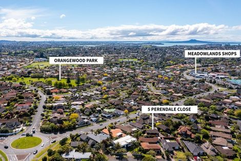 Photo of property in 2/5 Perendale Close, Somerville, Auckland, 2014