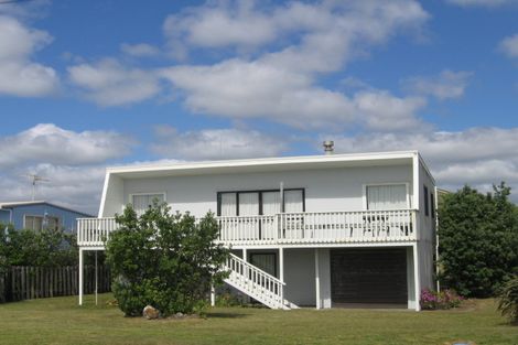 Photo of property in 112 Bway Road, Waihi Beach, 3611