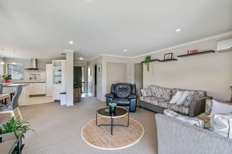 Photo of property in 2 Eagle Street, Welcome Bay, Tauranga, 3112
