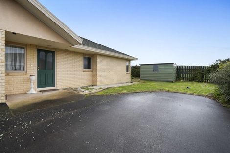 Photo of property in 8 Shakespeare Way, Kelvin Grove, Palmerston North, 4414