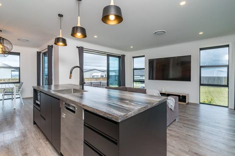 Photo of property in 6 Monterey Drive, Balclutha, 9230