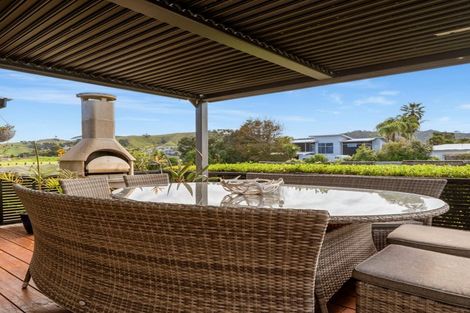 Photo of property in 10 Hillview Road, Waihi Beach, 3611