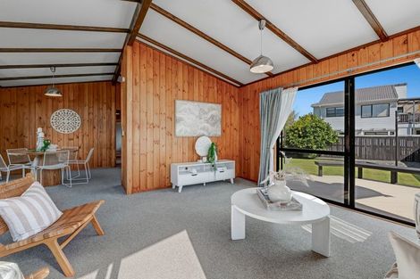 Photo of property in 57 Maygrove Drive, Orewa, 0931