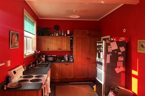 Photo of property in 12 Hine Street, New Plymouth, 4310