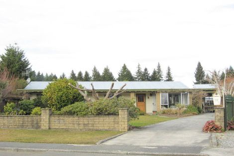 Photo of property in 17 Henry Street, Te Anau, 9600