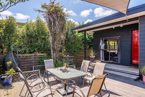 Photo of property in 82 Gray Avenue, Paraparaumu Beach, Paraparaumu, 5032