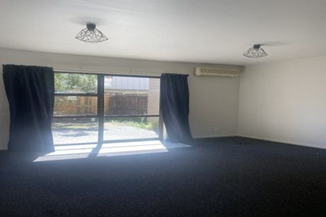 Photo of property in 2/35 Brockworth Place, Riccarton, Christchurch, 8011
