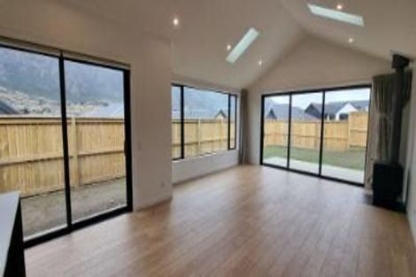 Photo of property in 3 Runholder Rise, Jacks Point, 9371