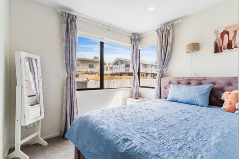 Photo of property in 5 Impatiens Lane, Massey, Auckland, 0614