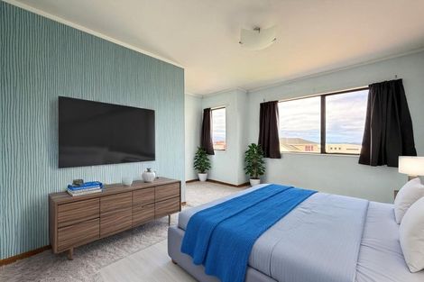 Photo of property in 3 Tamworth Crescent, Newlands, Wellington, 6037