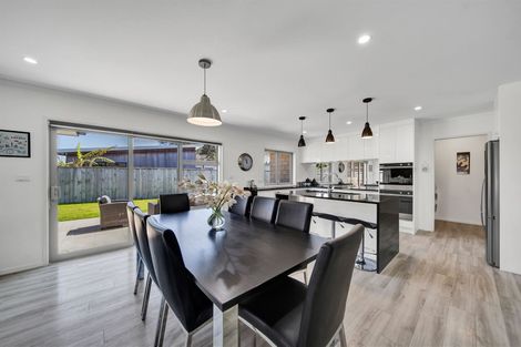 Photo of property in 11 Keene Drive, Bell Block, New Plymouth, 4312