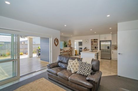 Photo of property in 346 Cook Drive, Whitianga, 3510