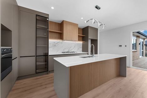 Photo of property in 33 Kaitiaki Drive, Clarks Beach, 2122