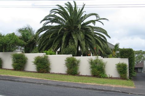 Photo of property in 2/12 Richards Avenue, Forrest Hill, Auckland, 0620