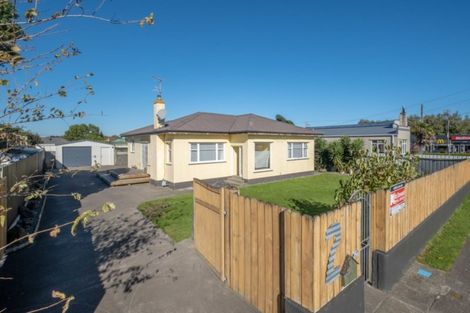Photo of property in 2 Collins Street, Hawera, 4610