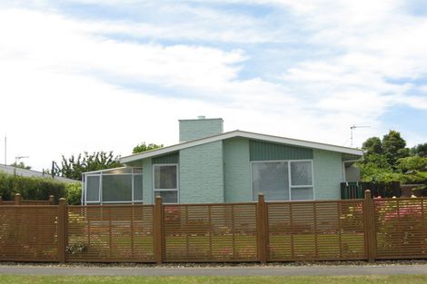 Photo of property in 10 Glenrowan Avenue, Avondale, Christchurch, 8061