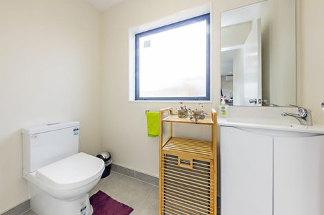 Photo of property in 3a Hinton Place, Weymouth, Auckland, 2103