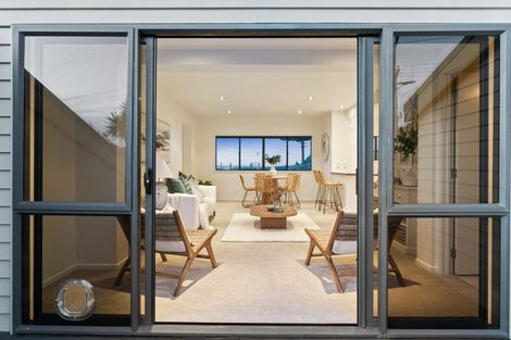 Photo of property in 208a Marine Parade, Mount Maunganui, 3116