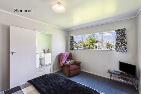 Photo of property in 13 Rauparaha Street, Waikanae Beach, Waikanae, 5036