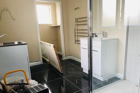 Photo of property in 9a Grande Vue Road, Hillpark, Auckland, 2102