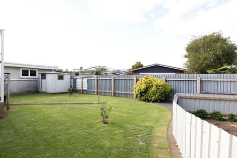 Photo of property in 11 Julian Place, Westown, New Plymouth, 4310