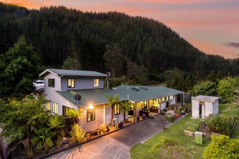 Photo of property in 2021 Akatarawa Road, Akatarawa Valley, Upper Hutt, 5372