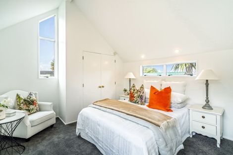 Photo of property in 1/1 Valley Road, Northcote, Auckland, 0626