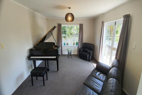 Photo of property in 155 Summerhill Drive, Fitzherbert, Palmerston North, 4410