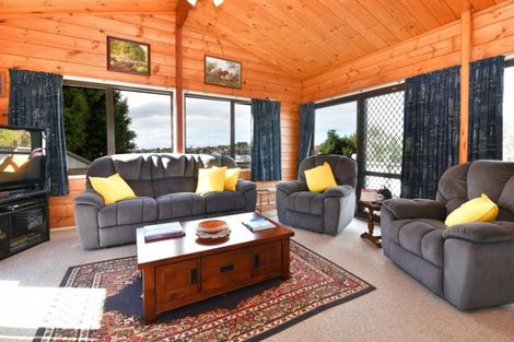 Photo of property in 49 Albatross Road, Red Beach, 0932