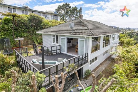Photo of property in 79 Miromiro Road, Normandale, Lower Hutt, 5010