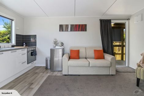 Photo of property in 26 Willow Avenue, Hannahs Bay, Rotorua, 3010