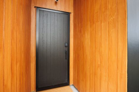 Photo of property in 4 Sardinia Grove, Fitzherbert, Palmerston North, 4410