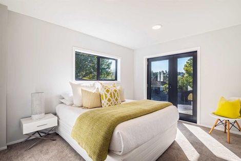 Photo of property in 24a Lyons Avenue, Murrays Bay, Auckland, 0630