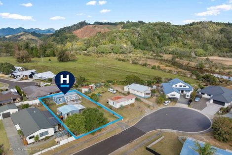 Photo of property in 124 Hampton Road, Whangamata, 3620