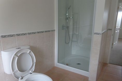 Photo of property in 1 Landvale Court, Browns Bay, Auckland, 0630