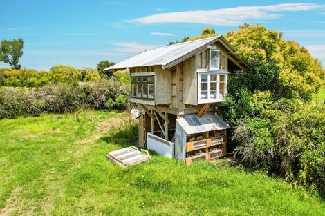 Photo of property in 18 Neavesville Road, Puriri, Thames, 3578