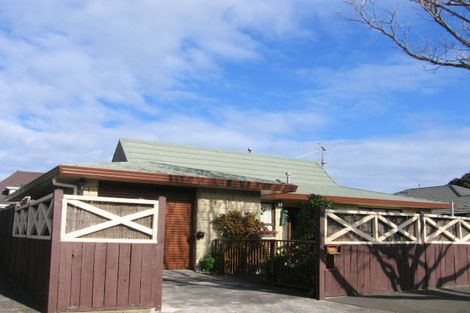 Photo of property in 14 Nikau Grove, Woburn, Lower Hutt, 5010