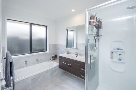 Photo of property in 8 Ladeira Place, Fitzroy, Hamilton, 3206