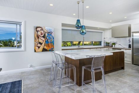 Photo of property in 17 Ocean View Road, Milford, Auckland, 0620