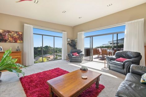 Photo of property in 19 Estuary View Road, Welcome Bay, Tauranga, 3112