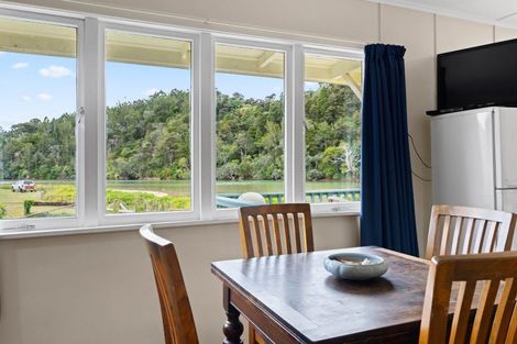 Photo of property in 870 Matapouri Road, Matapouri, Whangarei, 0173