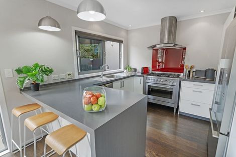 Photo of property in 19 Court Road, Tawa, Wellington, 5028