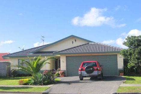 Photo of property in 70 Armoy Drive, East Tamaki, Auckland, 2016